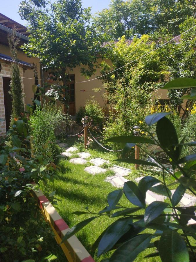Hostel & Guest House Sim Sim Near The Church Samarkand Exterior photo